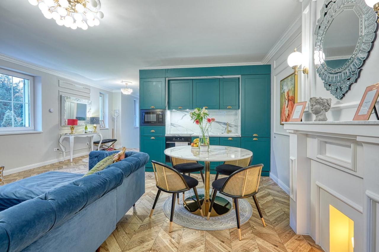 The Doors Luxury Apartment Mosonmagyaróvár Exteriör bild