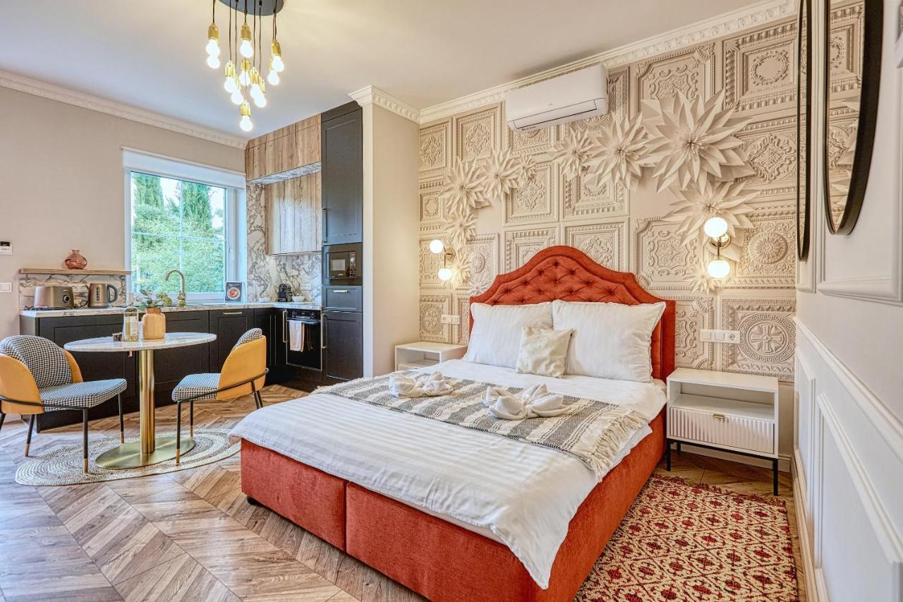 The Doors Luxury Apartment Mosonmagyaróvár Exteriör bild