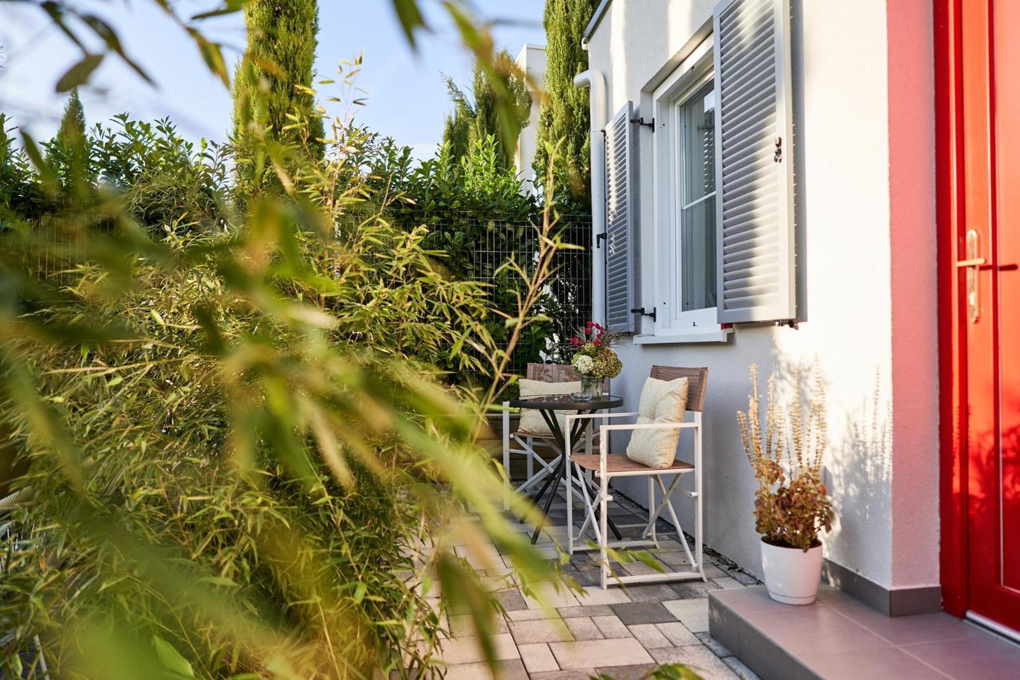 The Doors Luxury Apartment Mosonmagyaróvár Exteriör bild