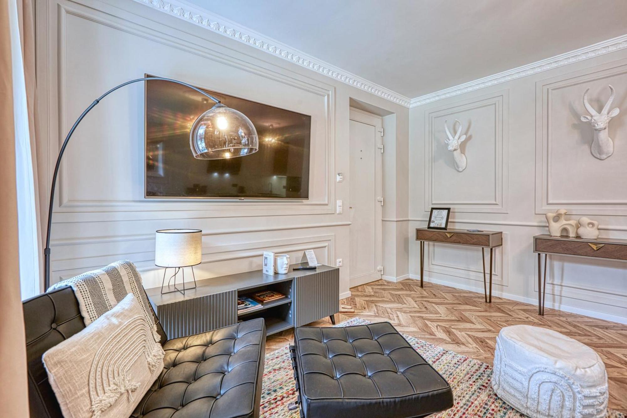 The Doors Luxury Apartment Mosonmagyaróvár Exteriör bild