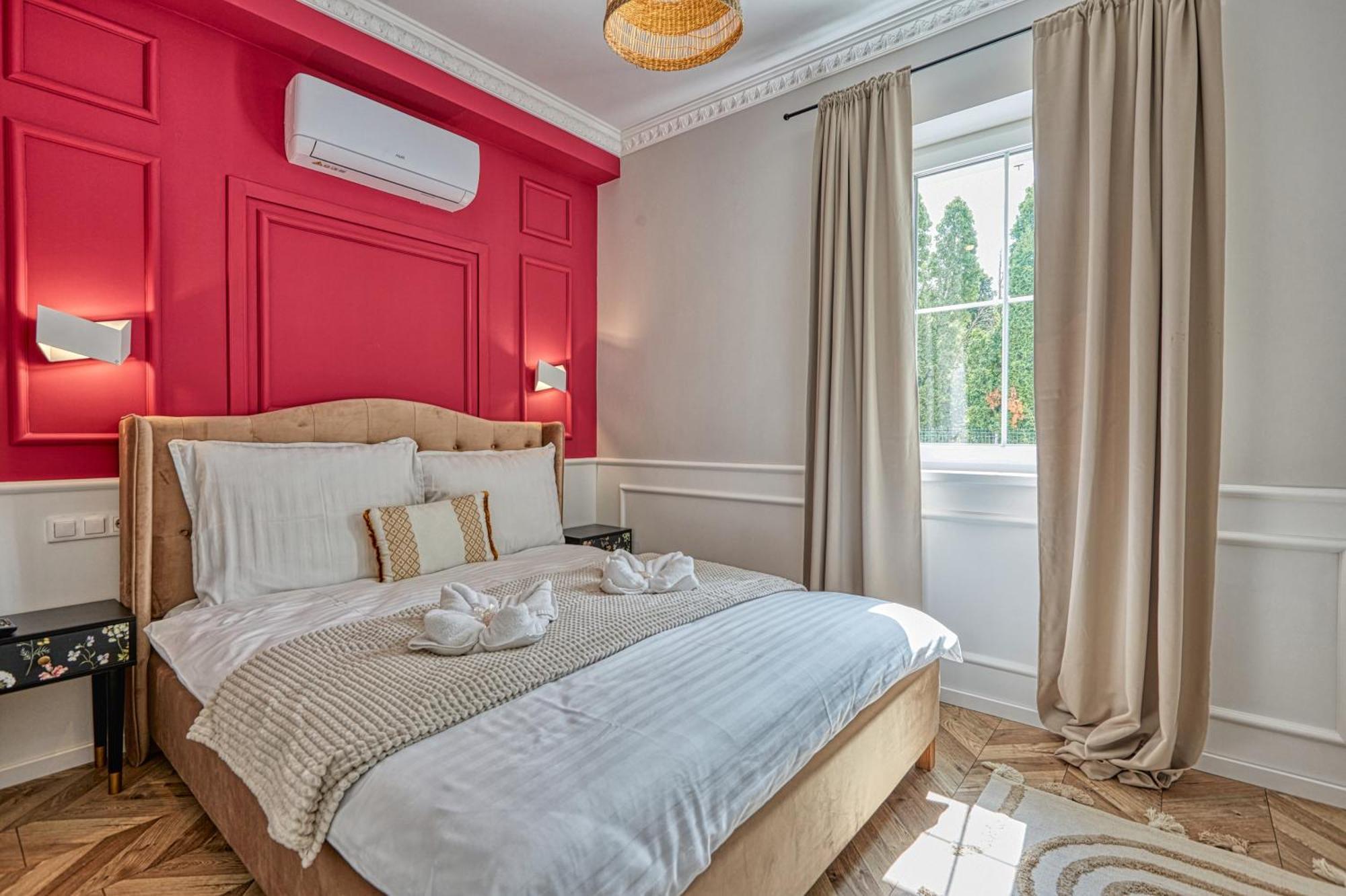 The Doors Luxury Apartment Mosonmagyaróvár Exteriör bild